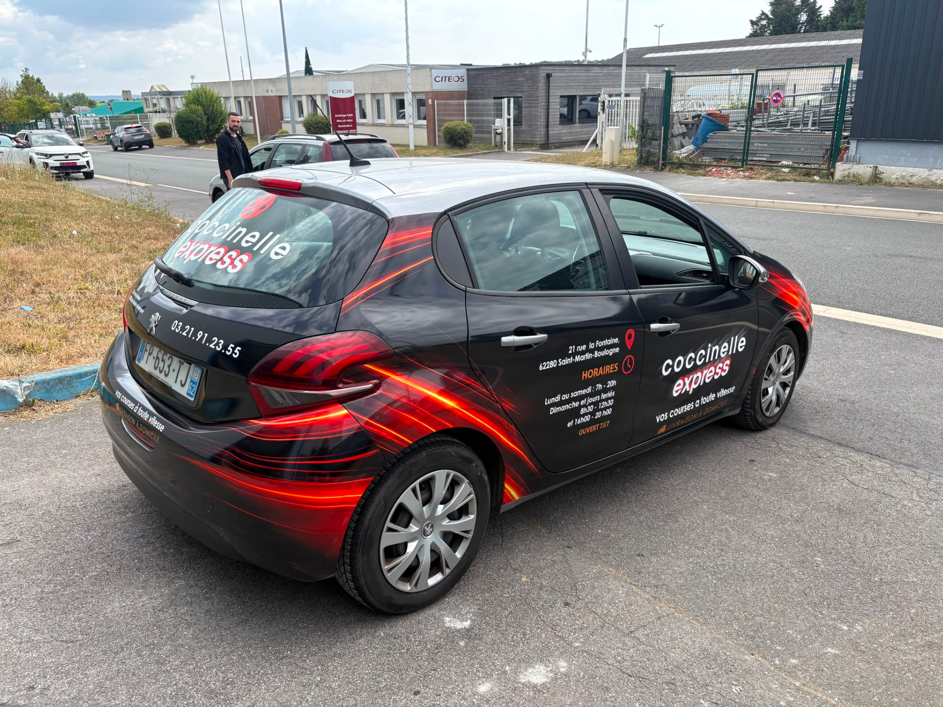 Marquage de véhicule Coccinelle Express réalisé par Infinity