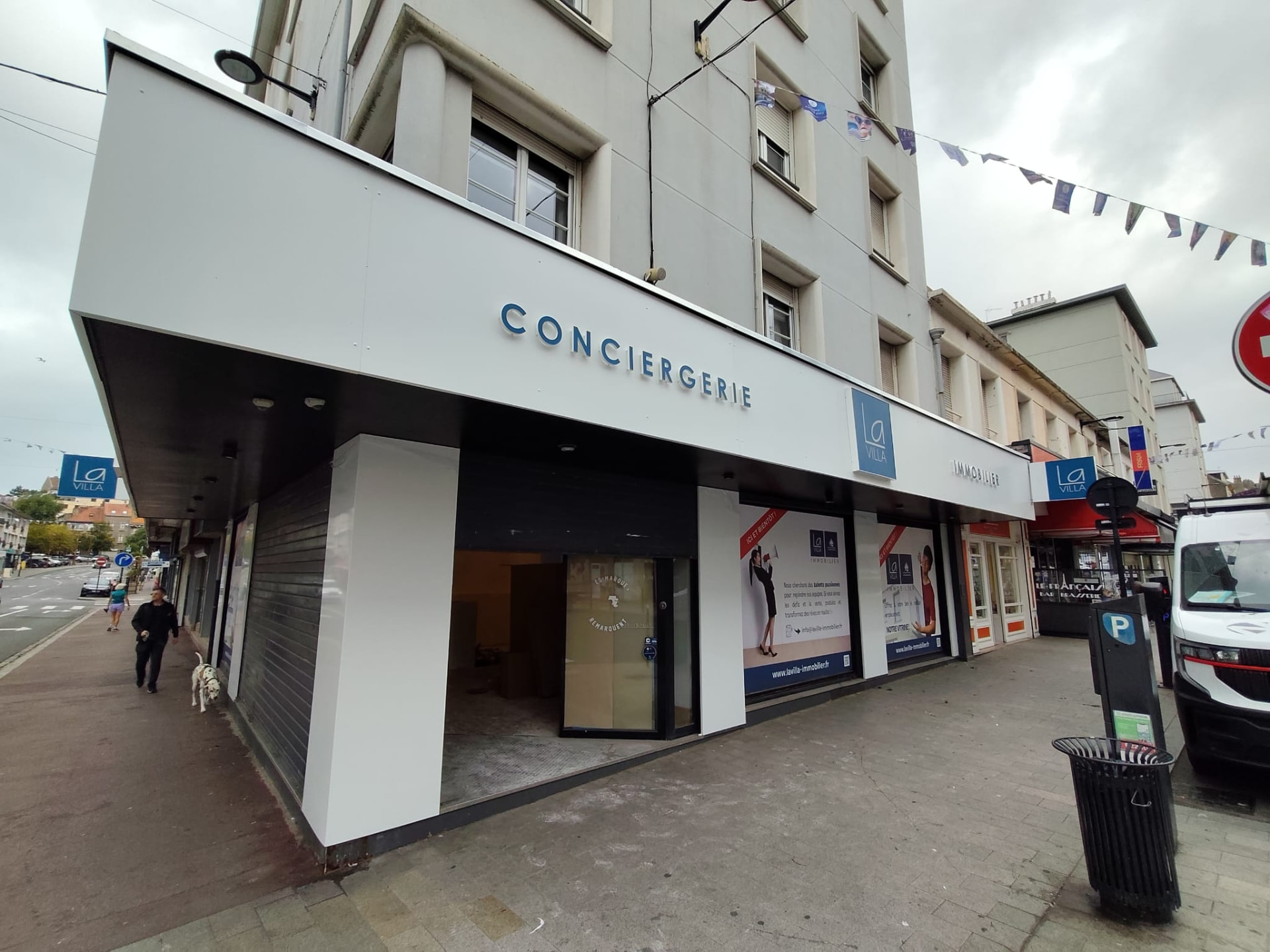 Signalétique de façade La Villa Immobilier — Boulogne-sur-Mer