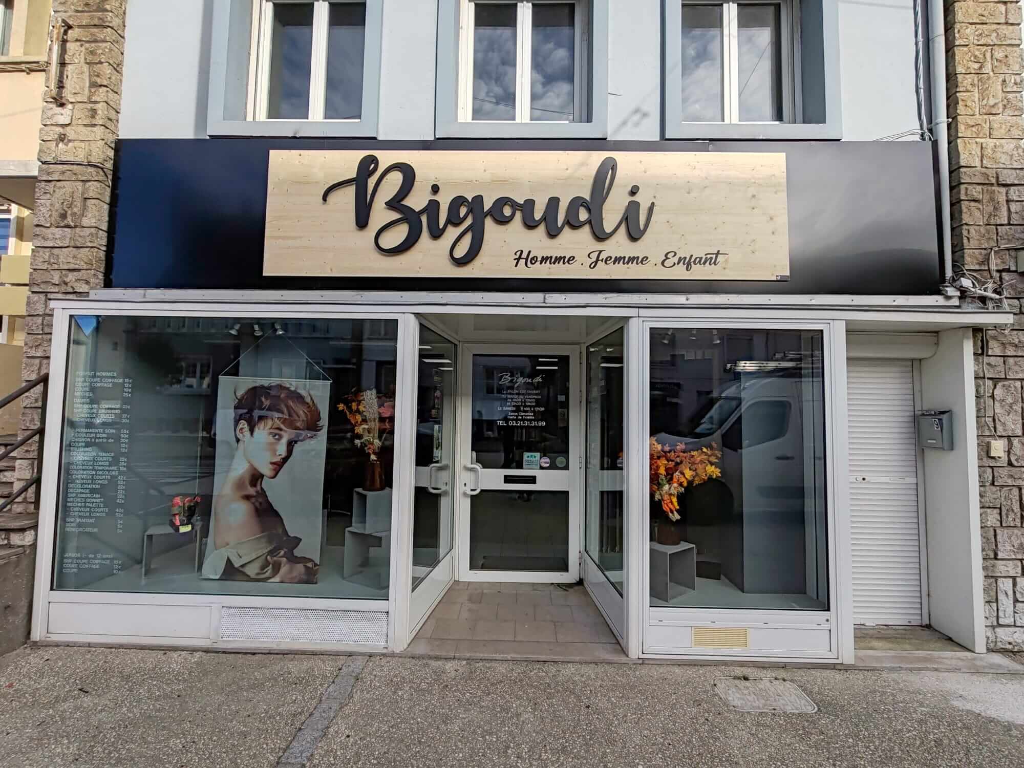 Enseigne Bigoudi — lettres boîtiers lumineuses