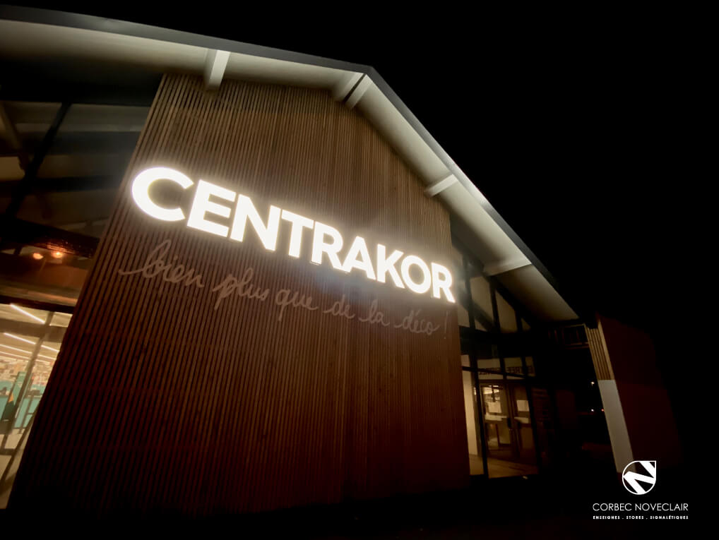 Lettres boîtiers Centrakor rétro-éclairées