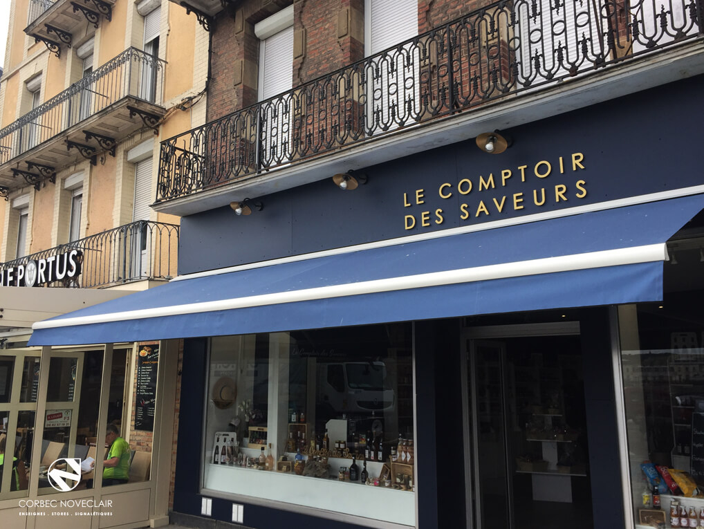 Store banne Comptoir des Saveurs et lettrage en relief