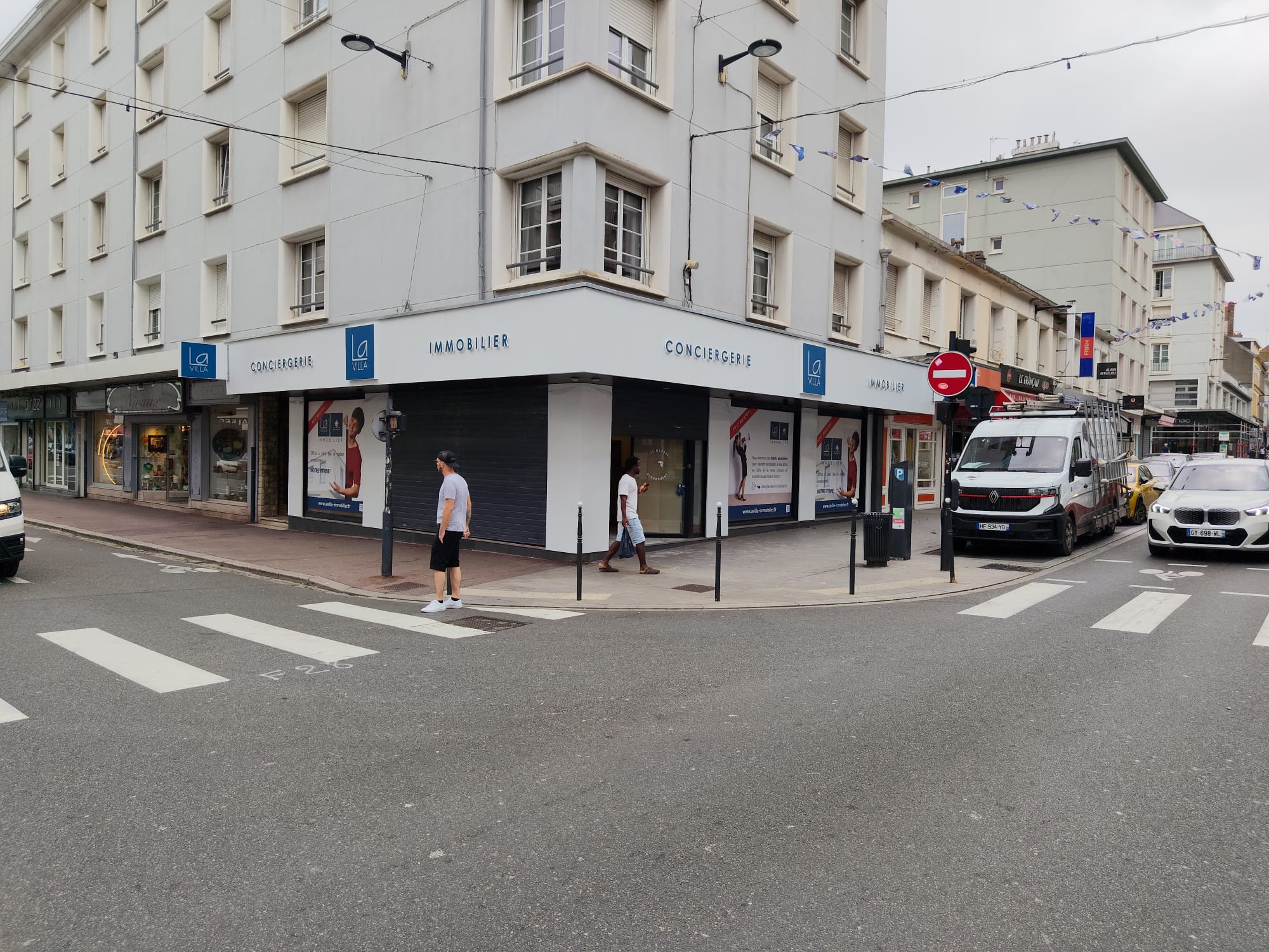 La Villa Immobilier à Boulogne-sur-Mer — lettres relief et habillage de façade